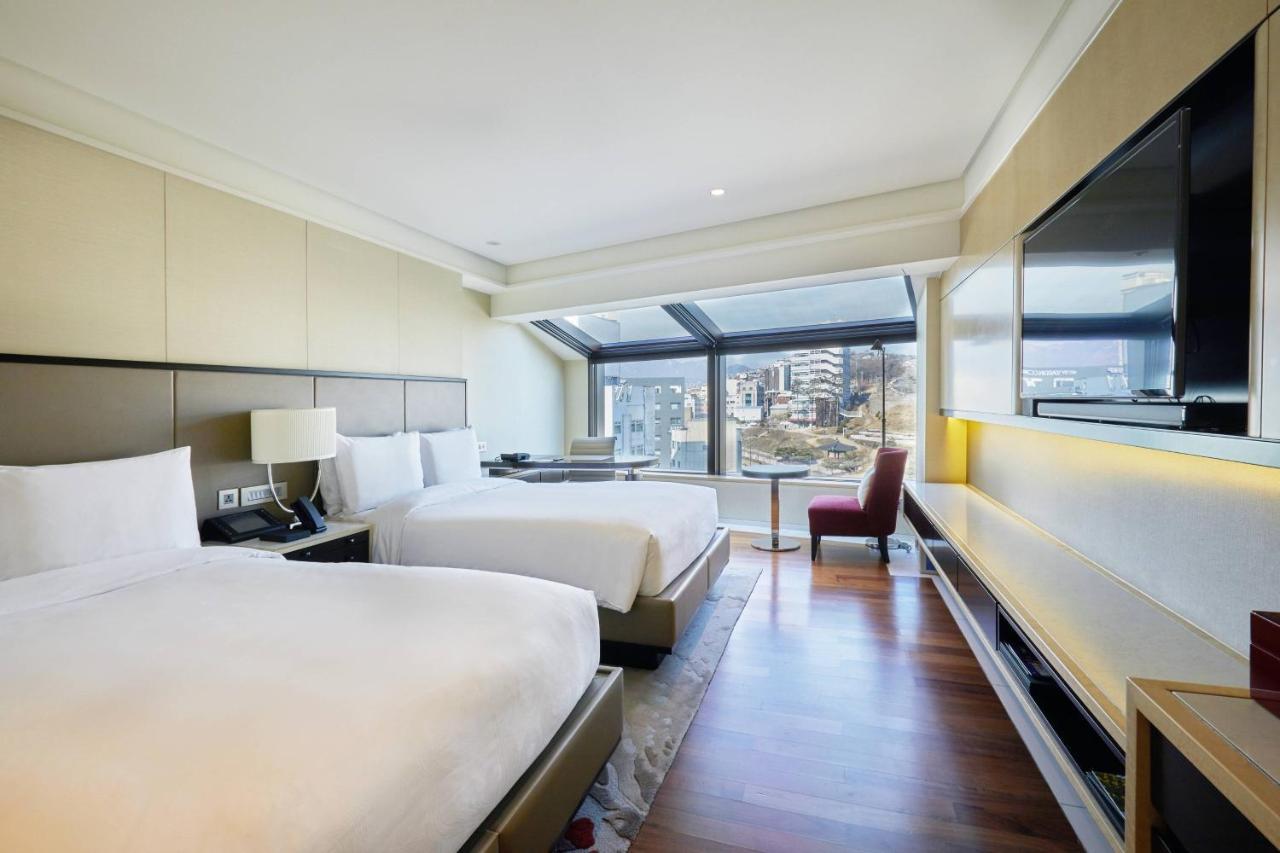 Отель Jw Marriott Dongdaemun Square Сеул Экстерьер фото